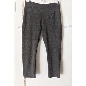 MARIKA SPORT SIZE XS GRAY  PERFORMANCE CAPRI'S